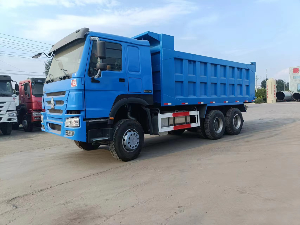 HOWO 371 6X4 - Sklápěč: obrázek 4 HOWO 371 6X4 - Sklápěč: obrázek 4