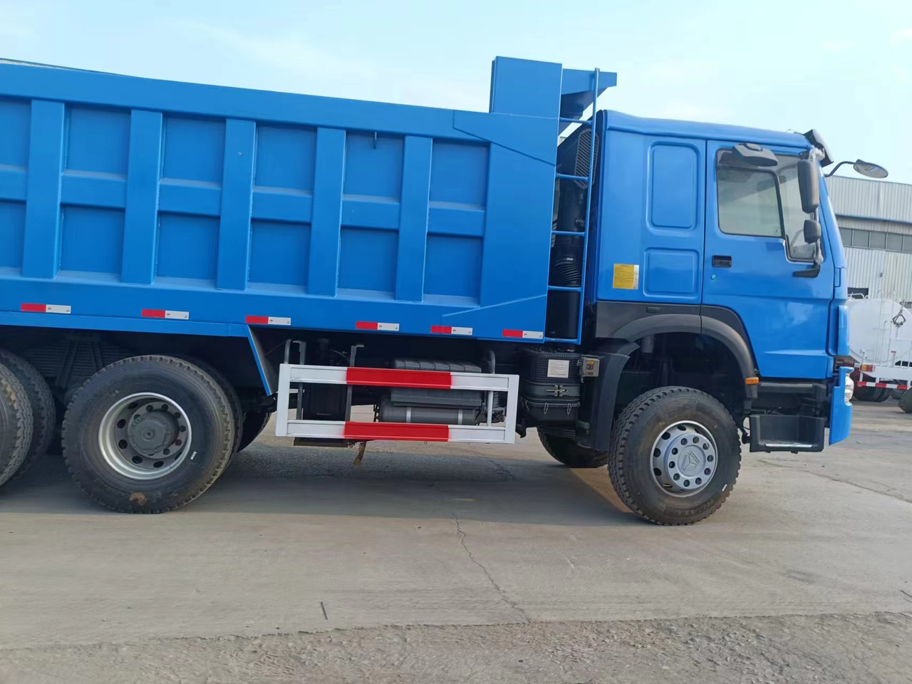 HOWO 371 6X4 - Sklápěč: obrázek 1 HOWO 371 6X4 - Sklápěč: obrázek 1