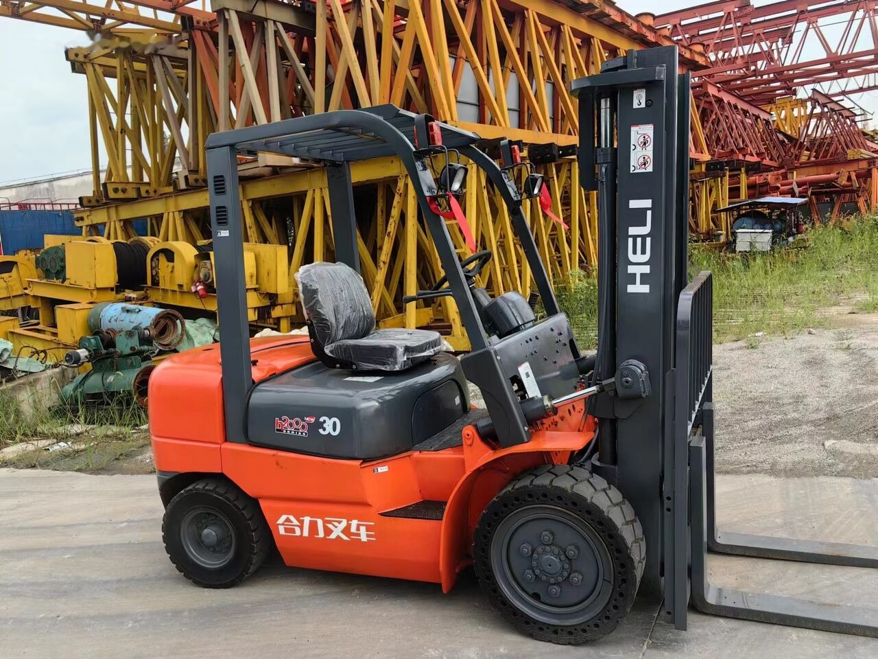 Heli 3tons K30 - Dieselový vysokozdvižný vozík: obrázek 1 Heli 3tons K30 - Dieselový vysokozdvižný vozík: obrázek 1