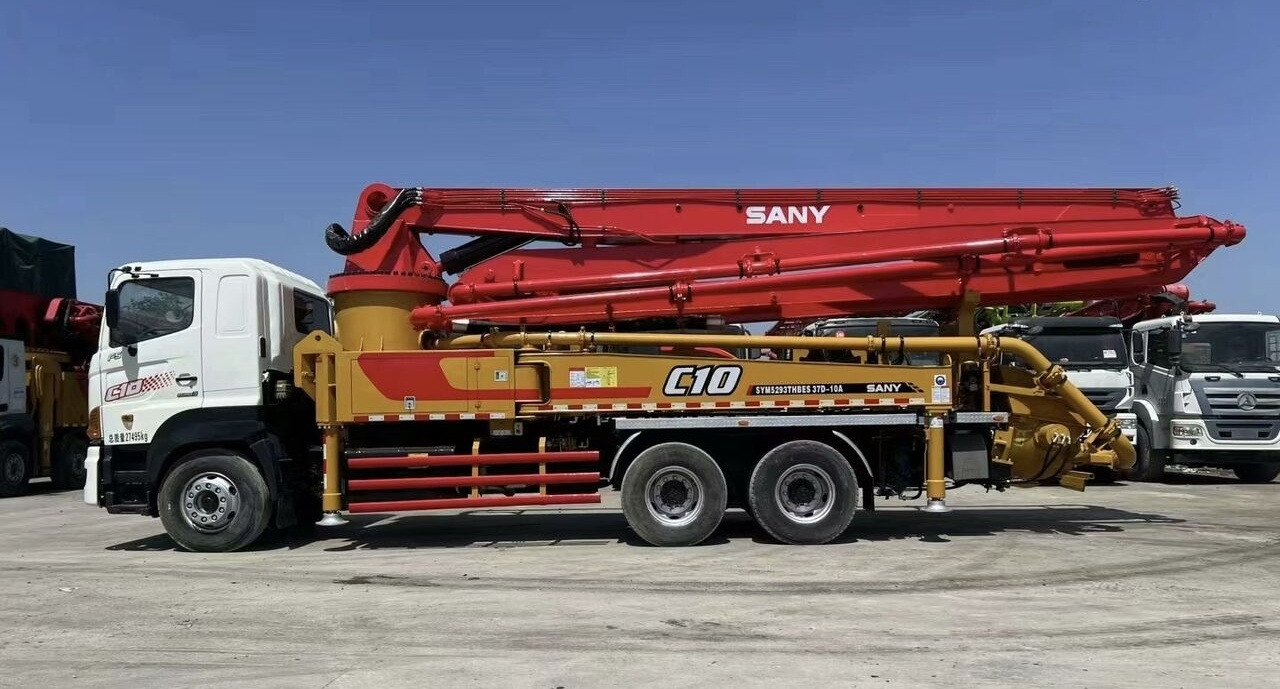 Hino Sany on chassis - Autočerpadlo: obrázek 4 Hino Sany on chassis - Autočerpadlo: obrázek 4