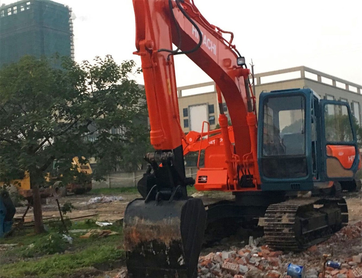 Hitachi EX120-3 - Pásové rýpadlo: obrázek 5 Hitachi EX120-3 - Pásové rýpadlo: obrázek 5