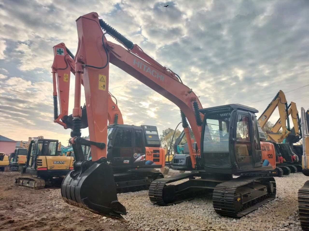 Hitachi ZX120 - Pásové rýpadlo: obrázek 1 Hitachi ZX120 - Pásové rýpadlo: obrázek 1