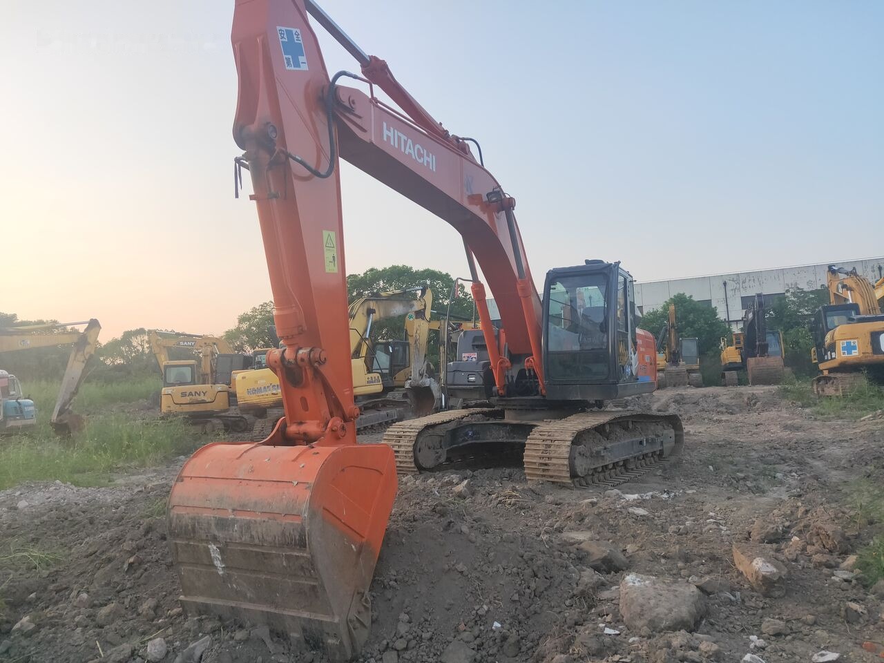 Hitachi ZX210 - Pásové rýpadlo: obrázek 2 Hitachi ZX210 - Pásové rýpadlo: obrázek 2