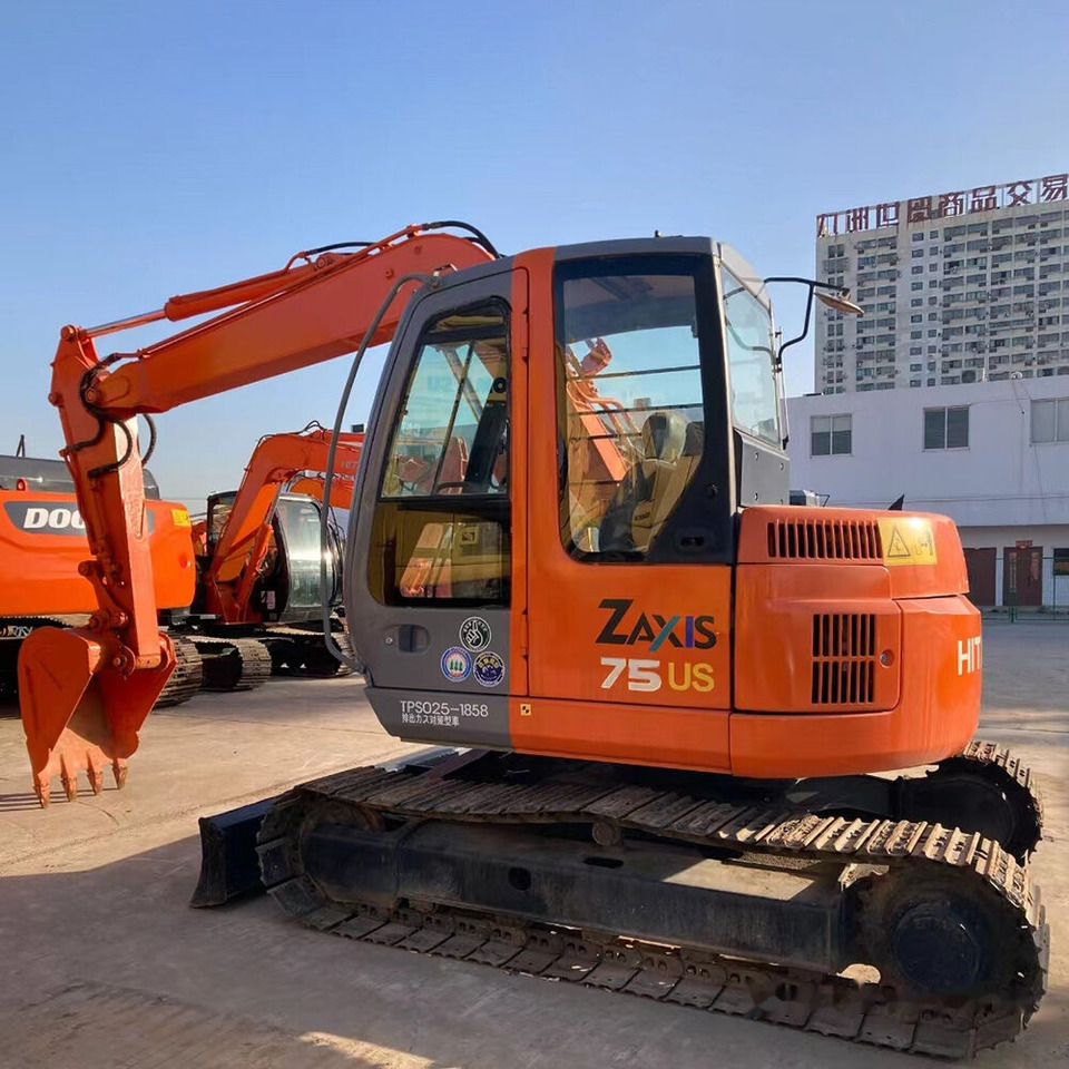Hitachi ZX75US - Pásové rýpadlo: obrázek 2 Hitachi ZX75US - Pásové rýpadlo: obrázek 2