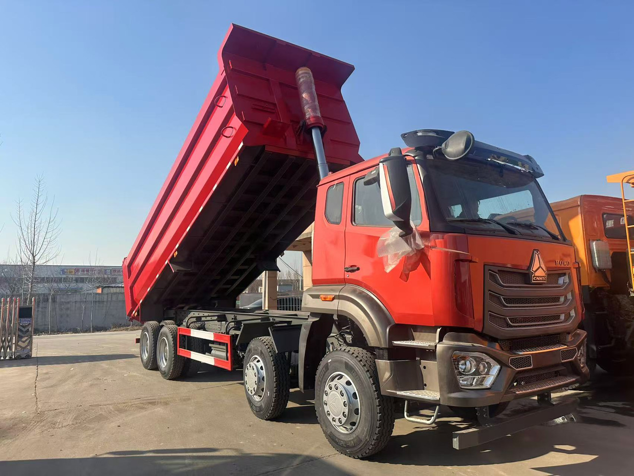 Howo HAOHAN DUMP TRUCK 8X4 - Sklápěč: obrázek 2 Howo HAOHAN DUMP TRUCK 8X4 - Sklápěč: obrázek 2