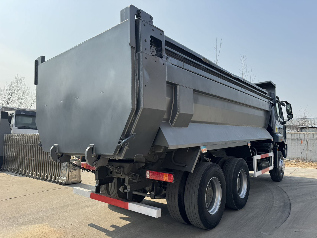 Howo HAOHAN DUMP TRUCK - Sklápěč: obrázek 3 Howo HAOHAN DUMP TRUCK - Sklápěč: obrázek 3