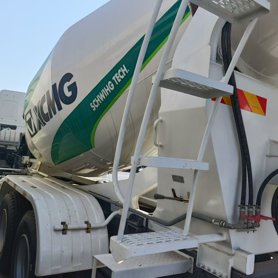 Howo HOWO 371 concrete truck 10CM3 - Autodomíchávač: obrázek 4 Howo HOWO 371 concrete truck 10CM3 - Autodomíchávač: obrázek 4