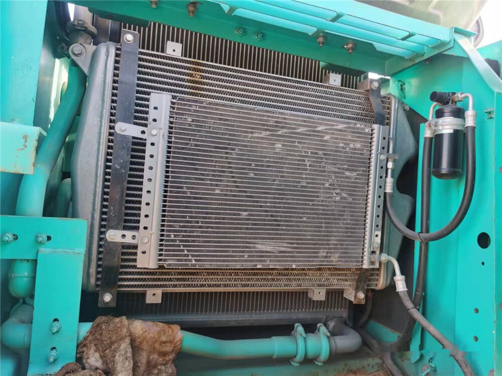 Kobelco SK210 - Pásové rýpadlo: obrázek 1 Kobelco SK210 - Pásové rýpadlo: obrázek 1