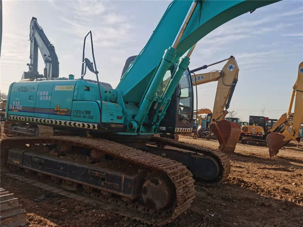 Kobelco SK210LC - Pásové rýpadlo: obrázek 1 Kobelco SK210LC - Pásové rýpadlo: obrázek 1