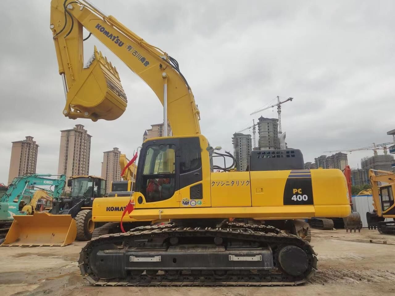 Komatsu PC400-8 - Pásové rýpadlo: obrázek 3 Komatsu PC400-8 - Pásové rýpadlo: obrázek 3