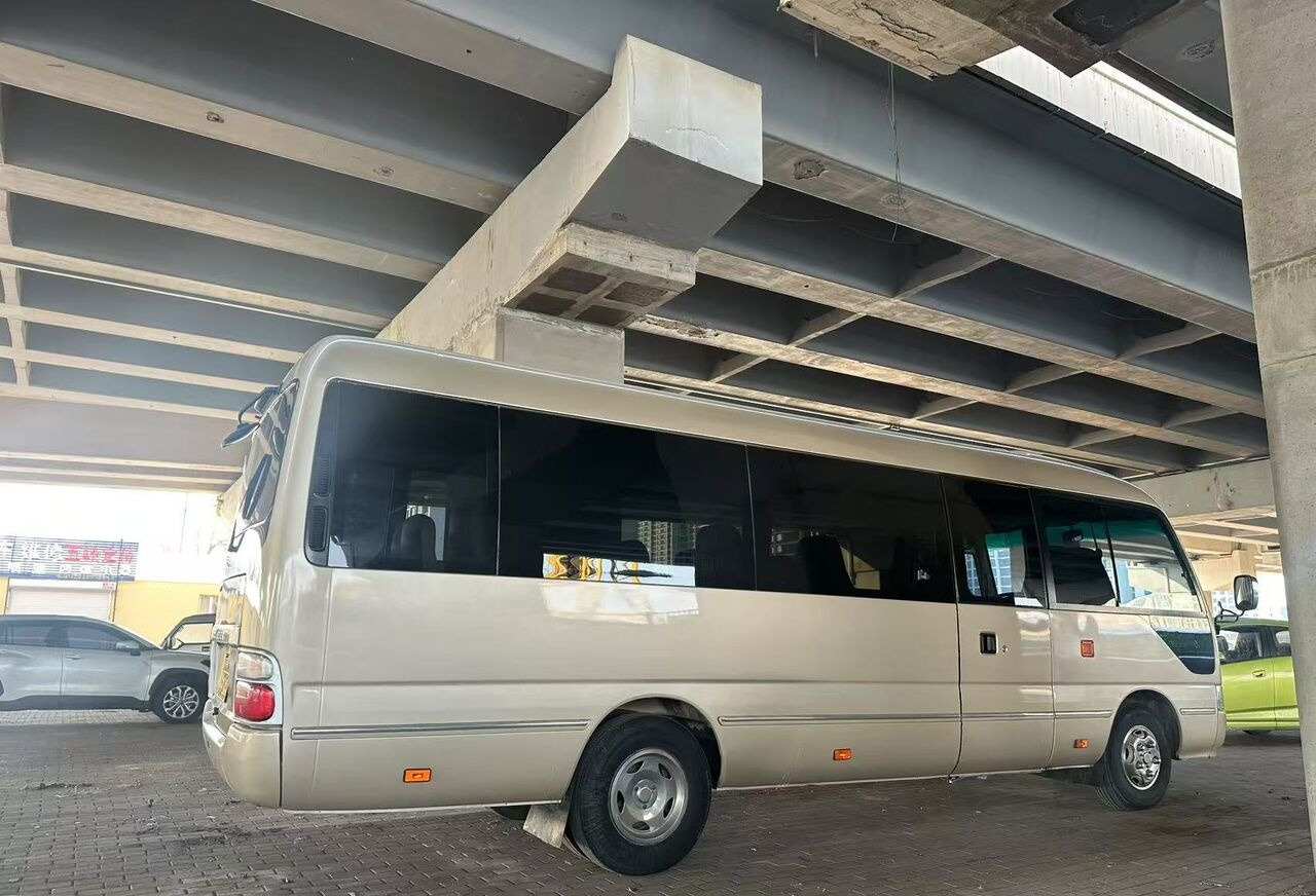 Toyota 1HZ - Autobus příměstský: obrázek 5 Toyota 1HZ - Autobus příměstský: obrázek 5