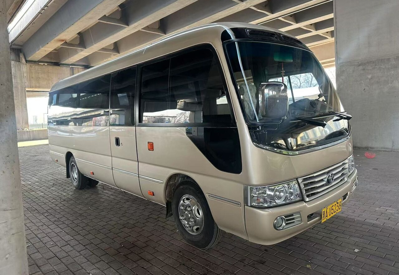 Toyota 1HZ - Autobus příměstský: obrázek 3 Toyota 1HZ - Autobus příměstský: obrázek 3