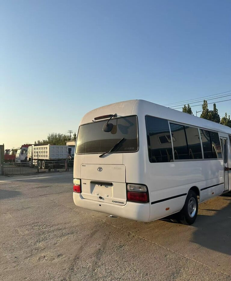 Toyota Coaster - Autobus příměstský: obrázek 3 Toyota Coaster - Autobus příměstský: obrázek 3