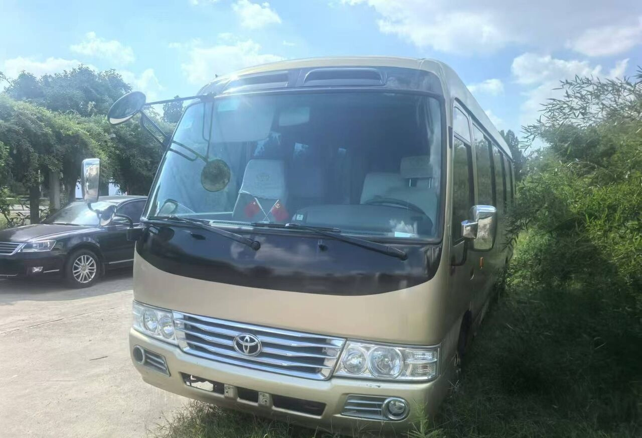 Toyota Coaster - Autobus příměstský: obrázek 1 Toyota Coaster - Autobus příměstský: obrázek 1