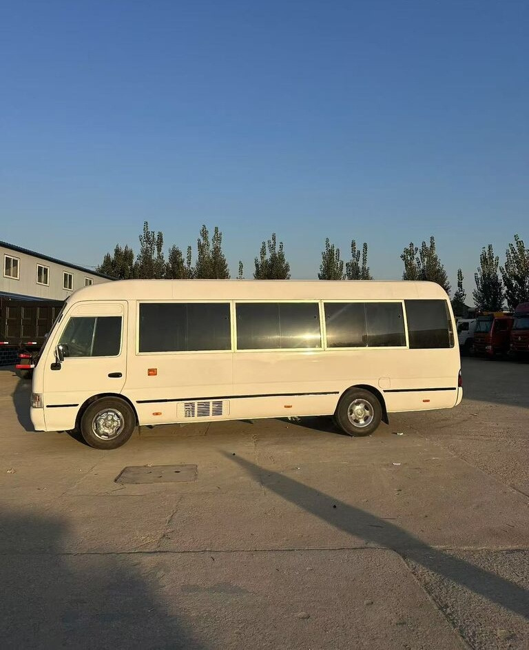 Toyota Coaster - Autobus příměstský: obrázek 4 Toyota Coaster - Autobus příměstský: obrázek 4