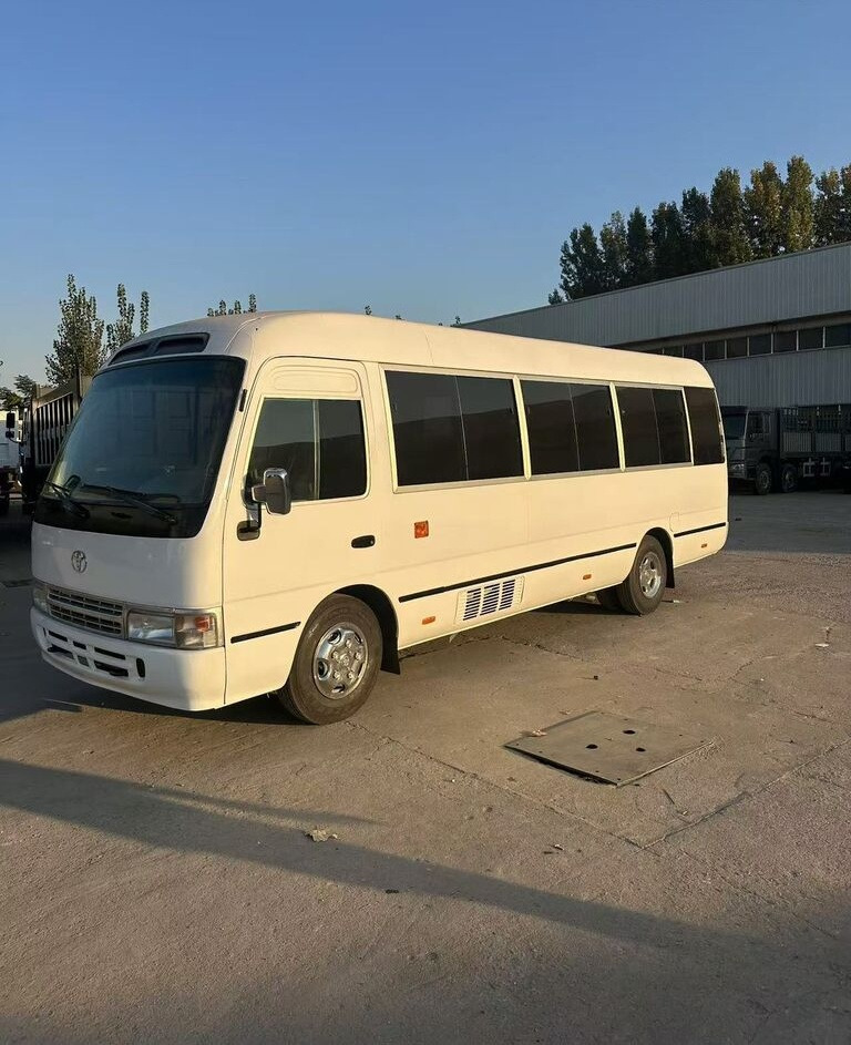 Toyota Coaster - Autobus příměstský: obrázek 5 Toyota Coaster - Autobus příměstský: obrázek 5