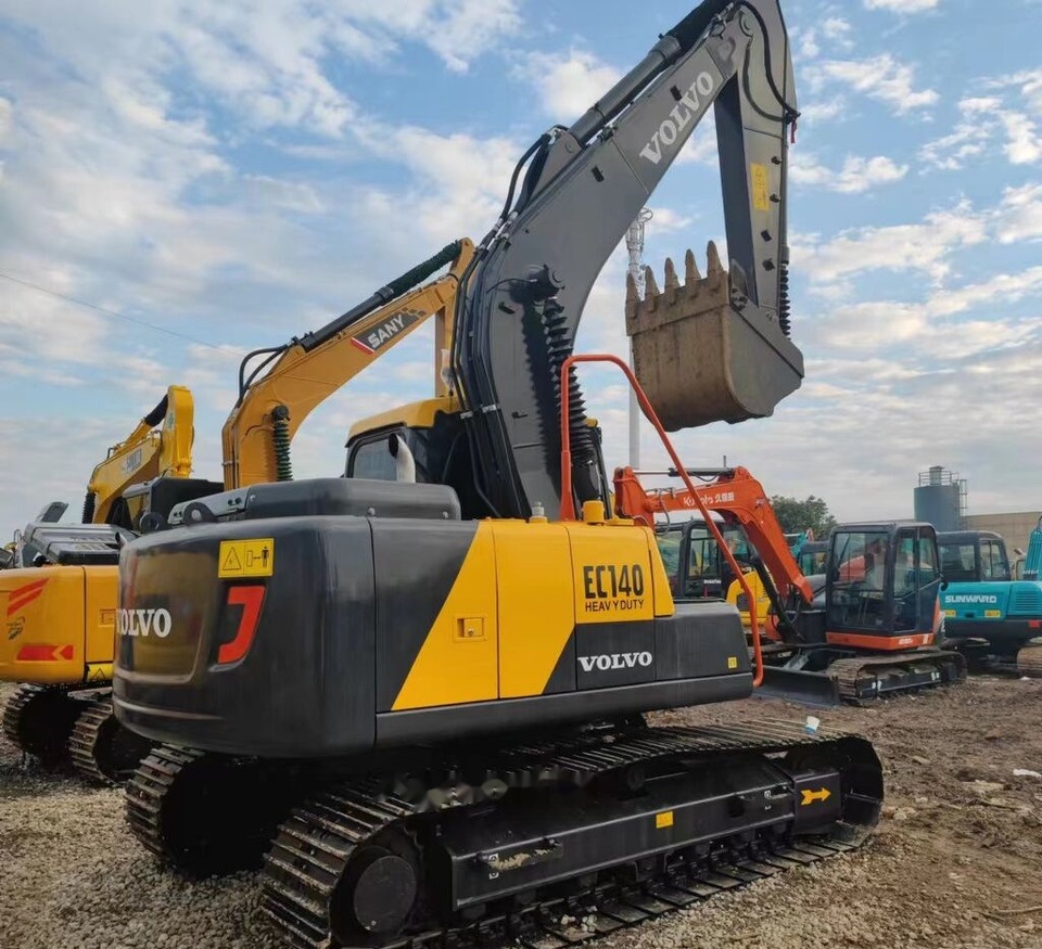 Pásové rýpadlo Volvo EC140: obrázek 6