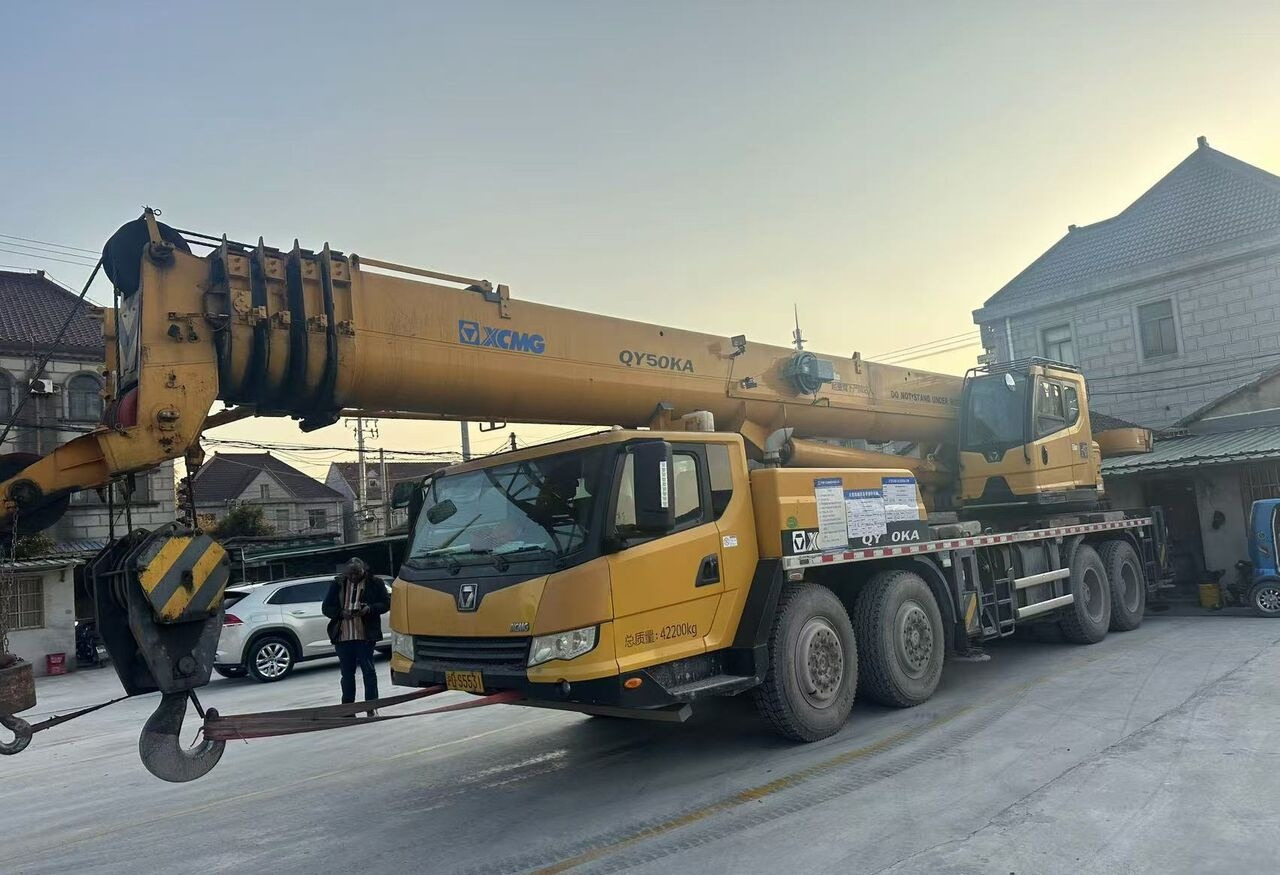 XCMG 50ton crane - Autojeřáb: obrázek 1 XCMG 50ton crane - Autojeřáb: obrázek 1