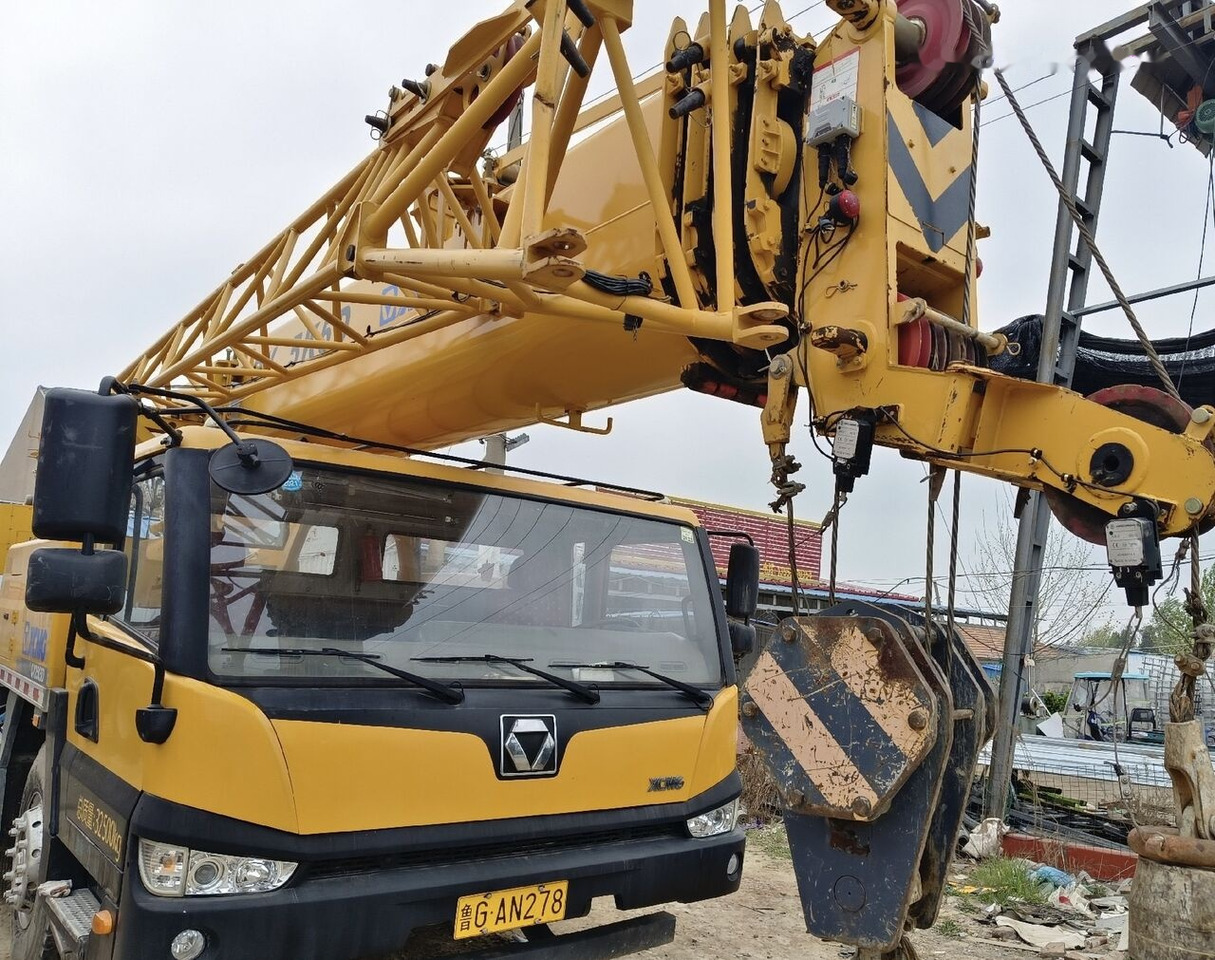 XCMG QY25K5D - Autojeřáb: obrázek 1 XCMG QY25K5D - Autojeřáb: obrázek 1