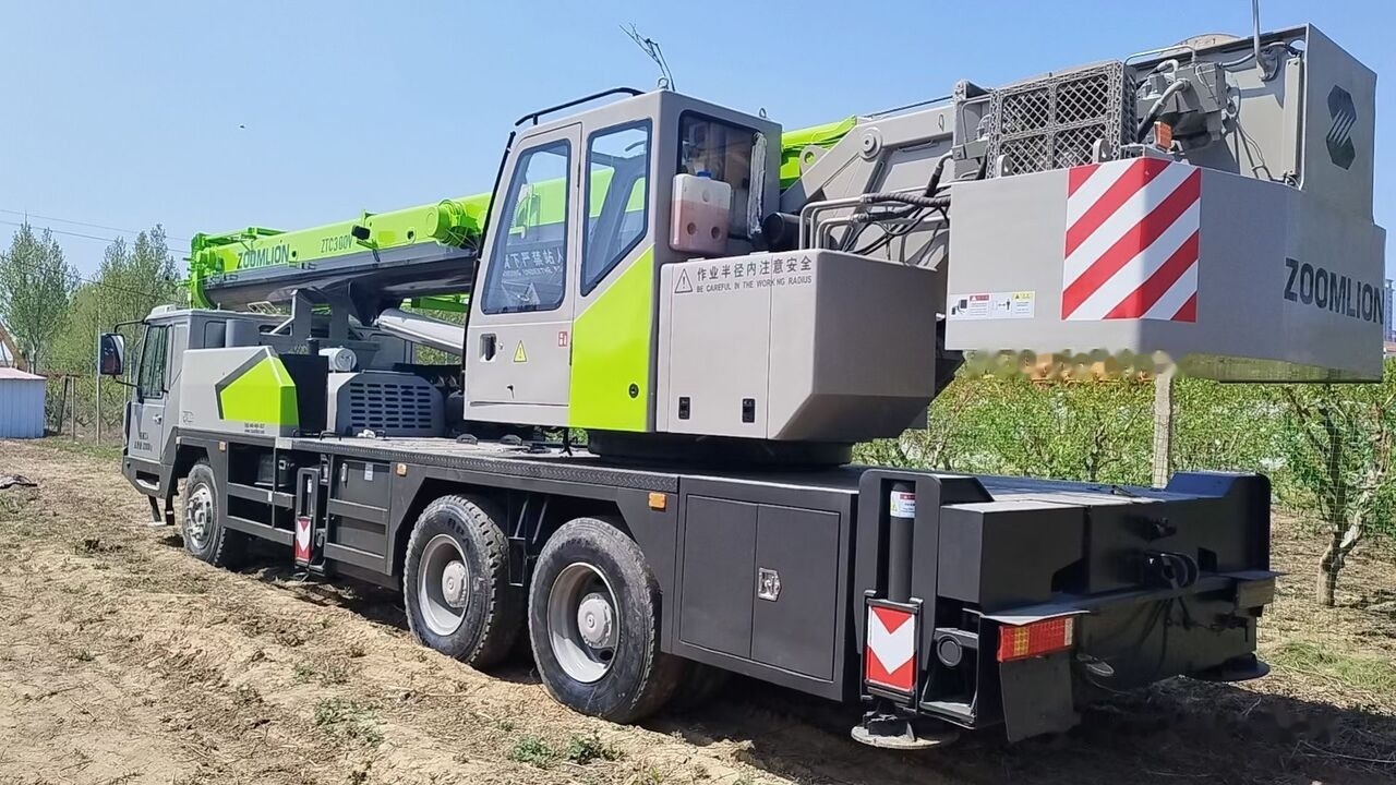 Zoomlion ZTC300V - Autojeřáb: obrázek 4 Zoomlion ZTC300V - Autojeřáb: obrázek 4