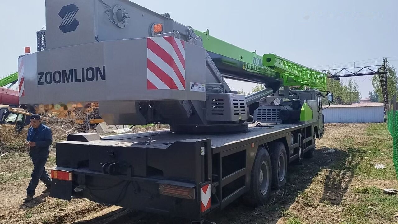 Zoomlion ZTC300V - Autojeřáb: obrázek 5 Zoomlion ZTC300V - Autojeřáb: obrázek 5