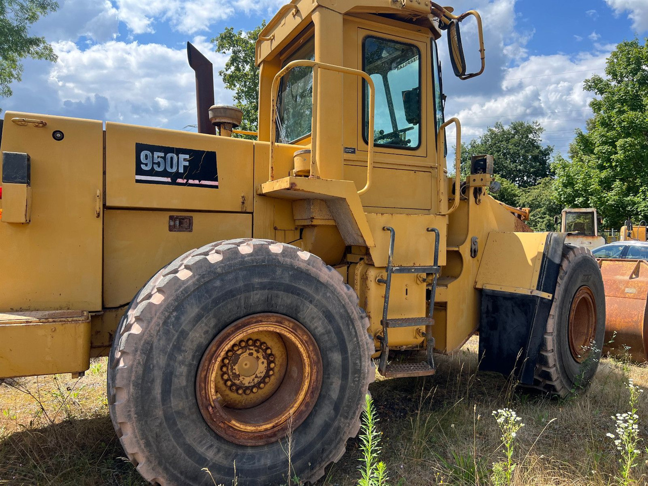 CAT 950 F - Kolový nakladač: obrázek 2 CAT 950 F - Kolový nakladač: obrázek 2