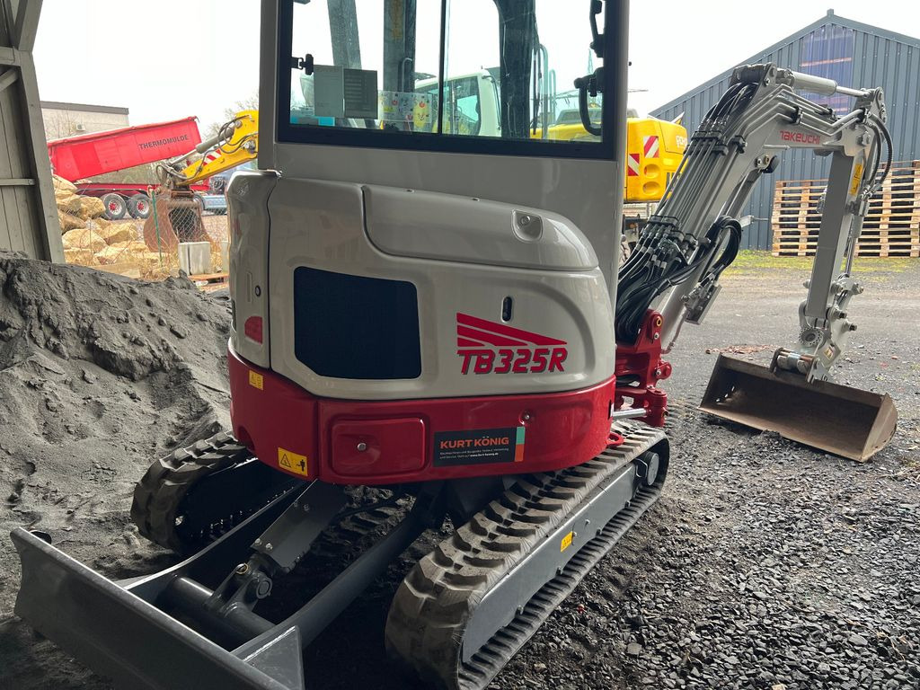 Takeuchi TB 325 RA - Powertilt V3 - Mini rýpadlo: obrázek 3 Takeuchi TB 325 RA - Powertilt V3 - Mini rýpadlo: obrázek 3