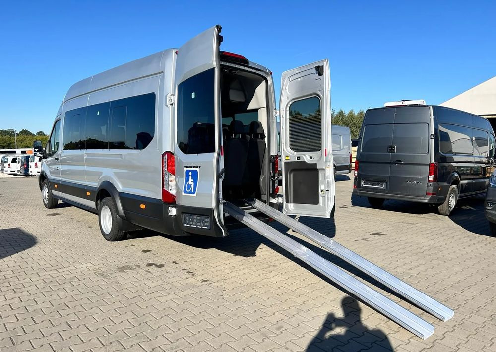 Nový Minibus, Mikrobus Ford Transit: obrázek 18