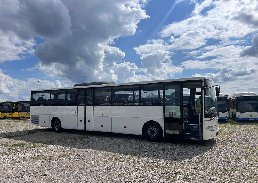 Mercedes-Benz Intouro - Autobus příměstský: obrázek 3 Mercedes-Benz Intouro - Autobus příměstský: obrázek 3