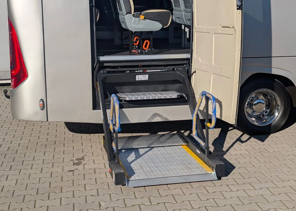 Mercedes-Benz Sprinter 519 leasing Mercedes-Benz Sprinter 519: obrázek 9 Mercedes-Benz Sprinter 519 leasing Mercedes-Benz Sprinter 519: obrázek 9