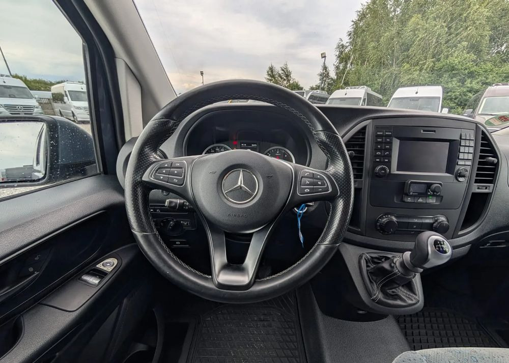 Minibus, Mikrobus Mercedes-Benz Vito: obrázek 15