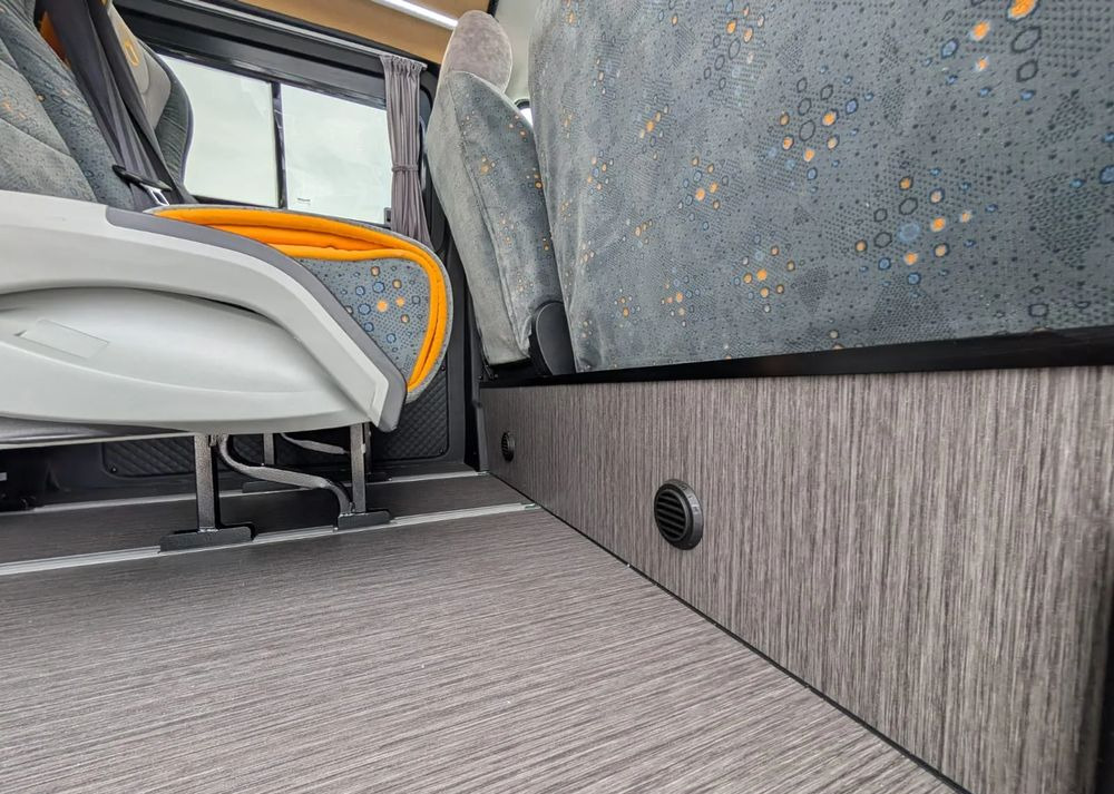 Minibus, Mikrobus Mercedes-Benz Vito: obrázek 20