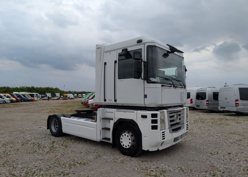 Renault Magnum - Tahač: obrázek 2 Renault Magnum - Tahač: obrázek 2