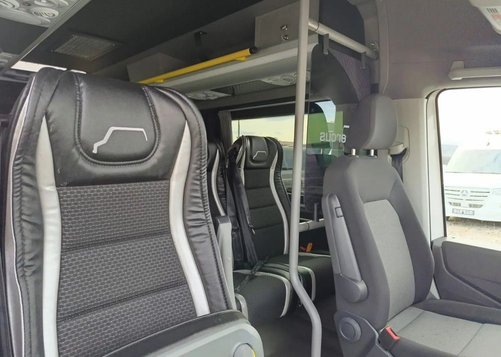 Nový Minibus, Mikrobus Volkswagen Crafter: obrázek 14