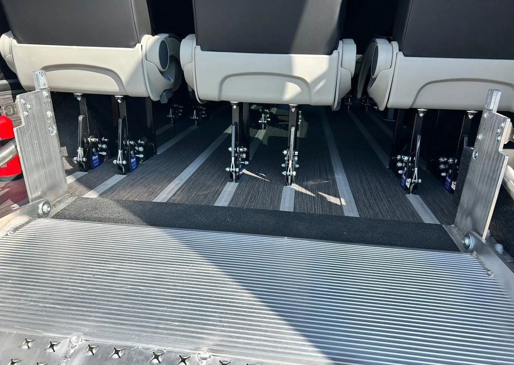 Minibus, Elektrický autobus Volkswagen Inny: obrázek 12