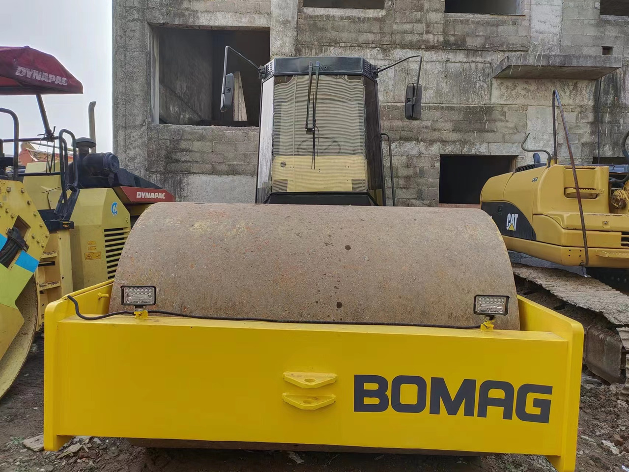 BOMAG BW 217D - Kompaktor: obrázek 3 BOMAG BW 217D - Kompaktor: obrázek 3