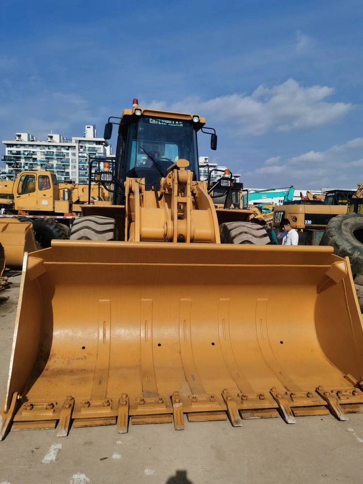CAT 966H - Kolový nakladač: obrázek 4 CAT 966H - Kolový nakladač: obrázek 4