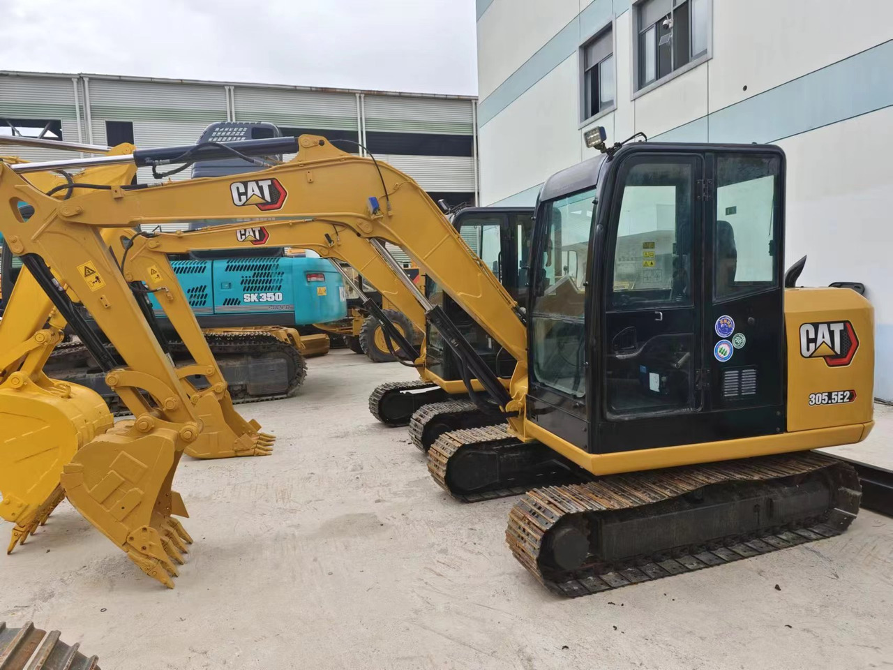 CATERPILLAR 305.5E2 - Mini rýpadlo: obrázek 1 CATERPILLAR 305.5E2 - Mini rýpadlo: obrázek 1