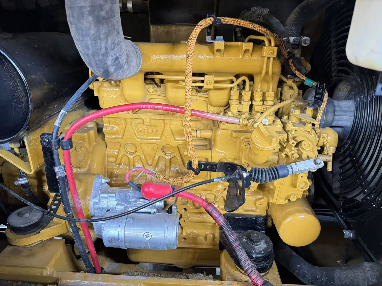 CATERPILLAR 305.5E2 - Mini rýpadlo: obrázek 4 CATERPILLAR 305.5E2 - Mini rýpadlo: obrázek 4