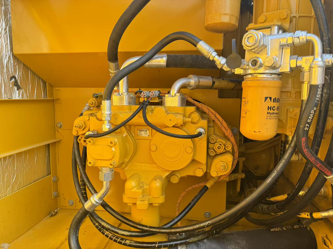 CATERPILLAR 320C - Pásové rýpadlo: obrázek 4 CATERPILLAR 320C - Pásové rýpadlo: obrázek 4