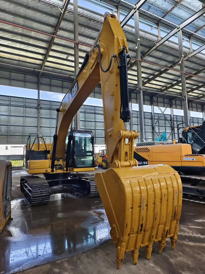 CATERPILLAR 320GC - Pásové rýpadlo: obrázek 4 CATERPILLAR 320GC - Pásové rýpadlo: obrázek 4