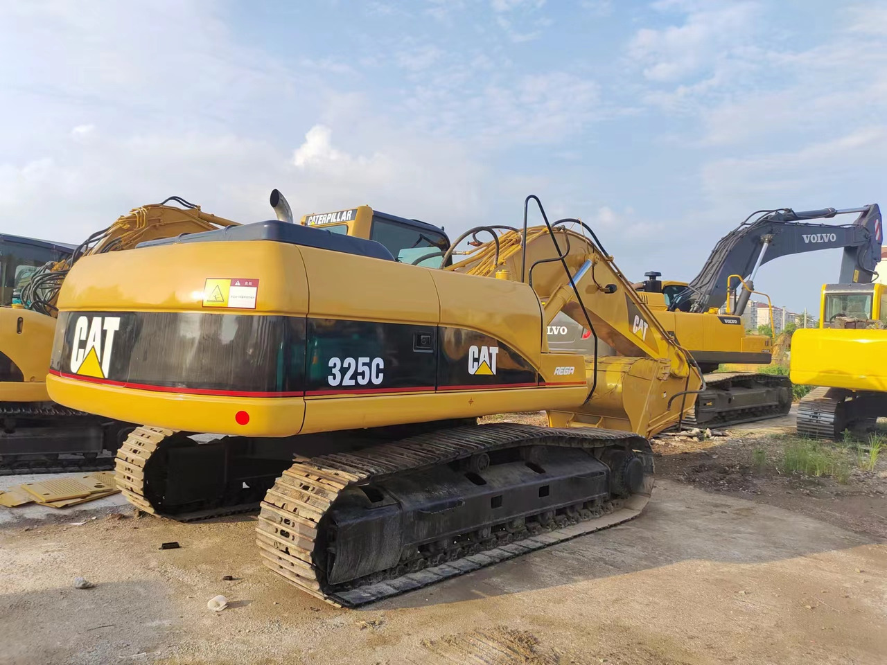 CATERPILLAR 325C - Pásové rýpadlo: obrázek 2 CATERPILLAR 325C - Pásové rýpadlo: obrázek 2