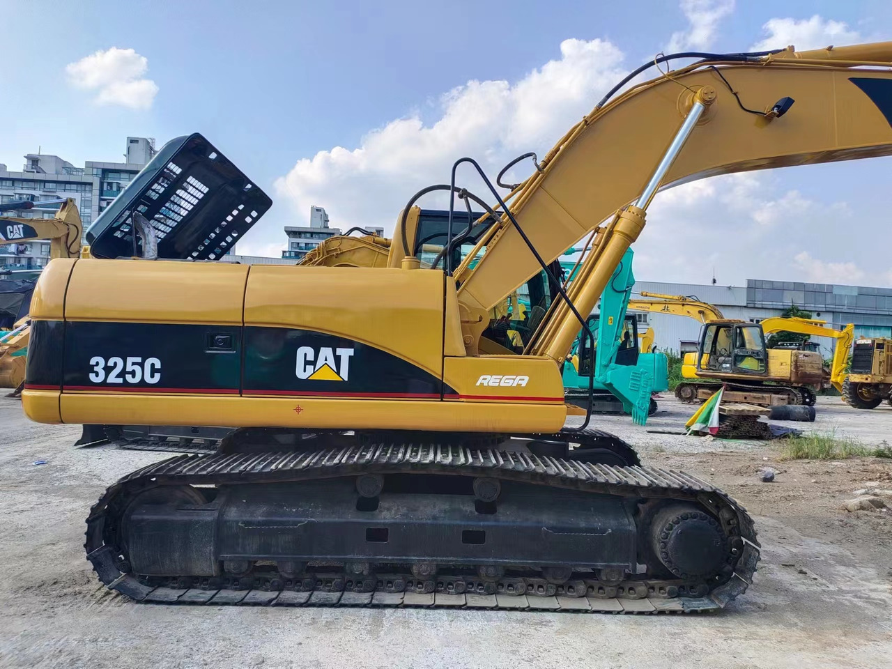 CATERPILLAR 325C - Pásové rýpadlo: obrázek 3 CATERPILLAR 325C - Pásové rýpadlo: obrázek 3
