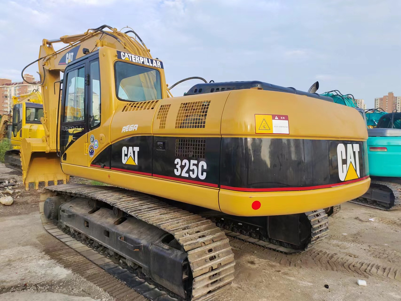CATERPILLAR 325C - Pásové rýpadlo: obrázek 2 CATERPILLAR 325C - Pásové rýpadlo: obrázek 2