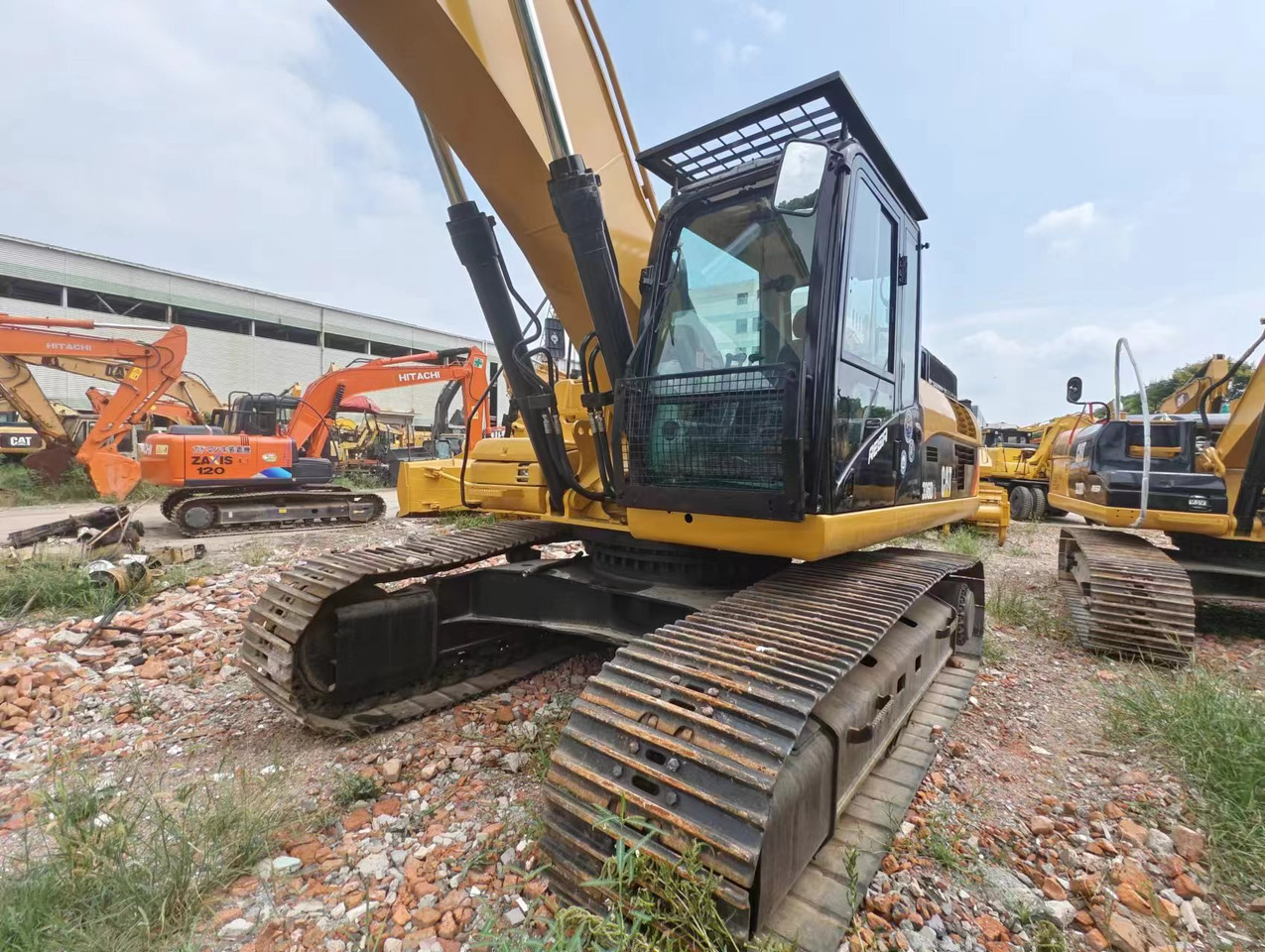 CATERPILLAR 336D2L CAT 336 - Pásové rýpadlo: obrázek 3 CATERPILLAR 336D2L CAT 336 - Pásové rýpadlo: obrázek 3