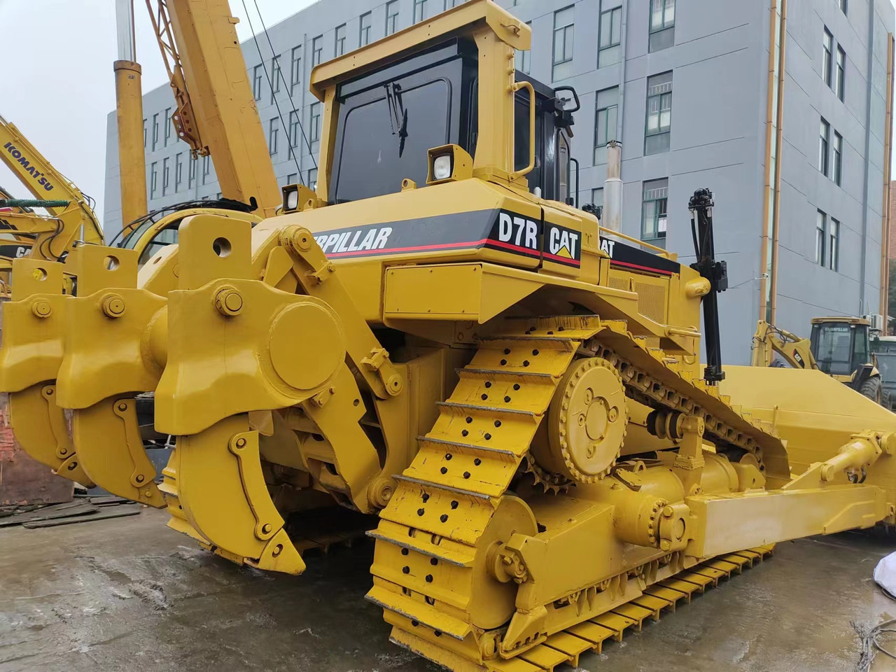 CATERPILLAR D7R - Buldozer: obrázek 2 CATERPILLAR D7R - Buldozer: obrázek 2