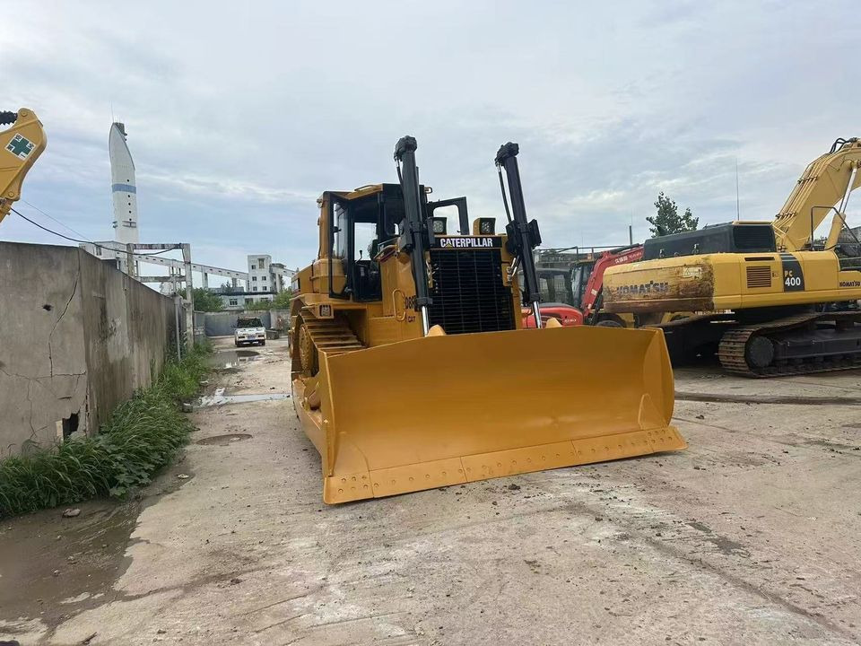 CATERPILLAR D8R - Buldozer: obrázek 4 CATERPILLAR D8R - Buldozer: obrázek 4