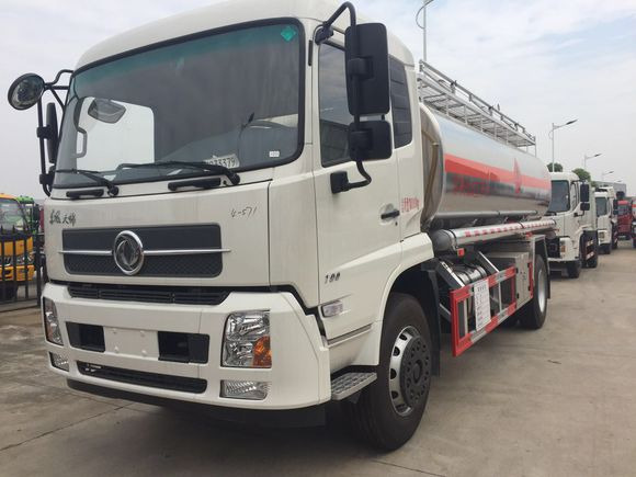 DONGFENG Tank truck - Cisternové vozidlo: obrázek 1 DONGFENG Tank truck - Cisternové vozidlo: obrázek 1