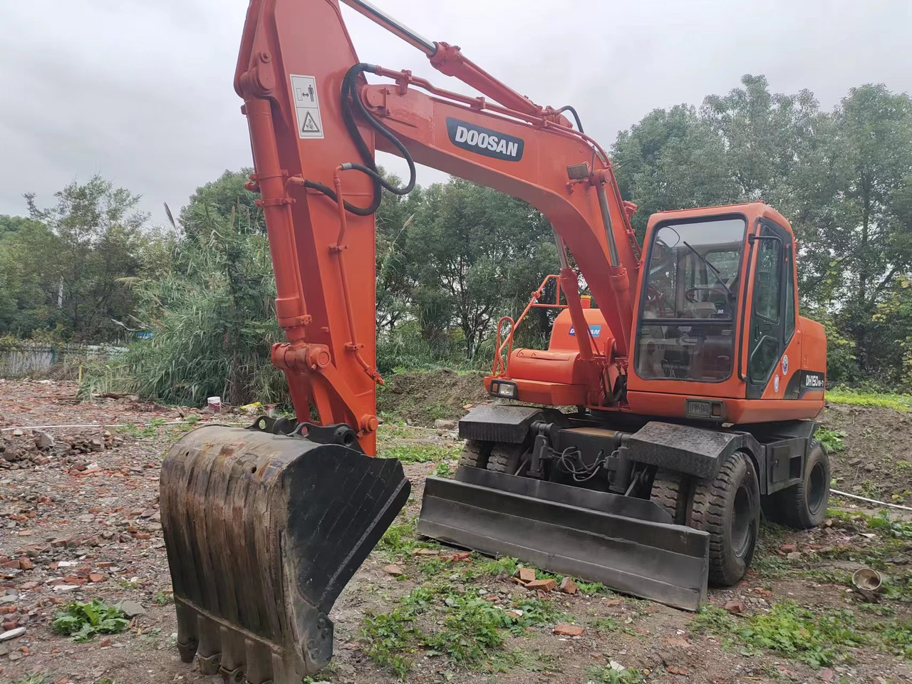 DOOSAN DH150W-7 - Kolesové rýpadlo: obrázek 2 DOOSAN DH150W-7 - Kolesové rýpadlo: obrázek 2