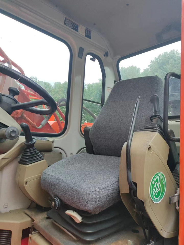 DOOSAN DH150W-7 - Kolesové rýpadlo: obrázek 4 DOOSAN DH150W-7 - Kolesové rýpadlo: obrázek 4